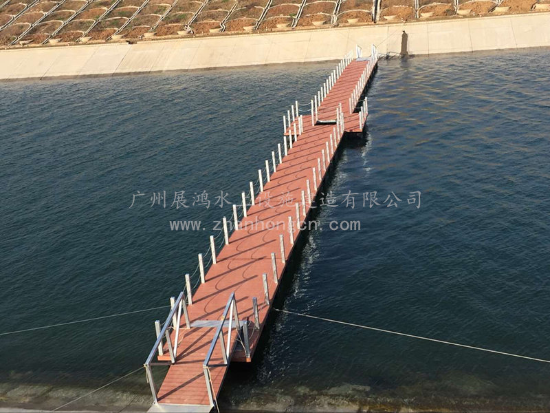 南水北調(diào)中線(xiàn)干線(xiàn)取水浮橋工程